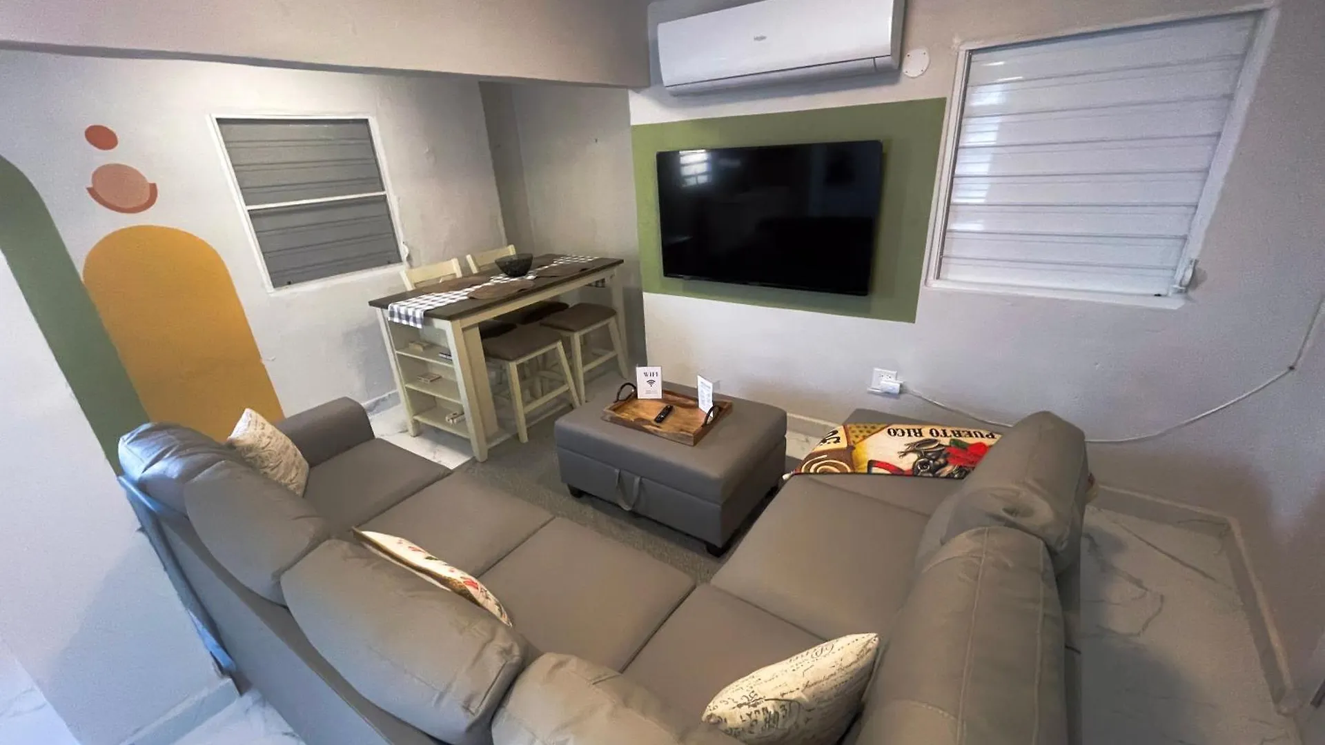 Large Group Stay For 15 Guests Near Beaches & Airport Carolina 0*,  Puerto Rico