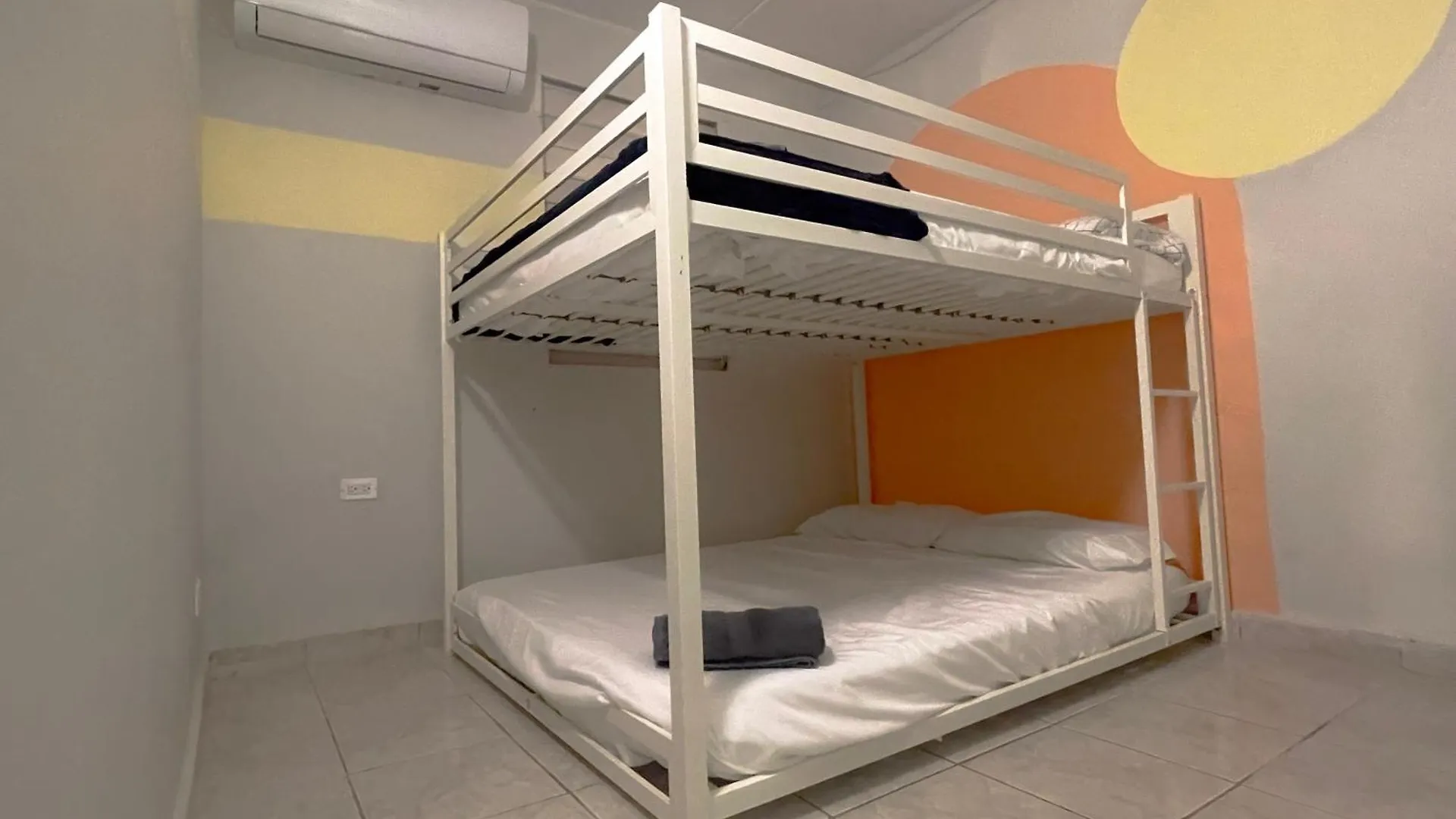 Large Group Stay For 15 Guests Near Beaches & Airport Carolina 0*,  Puerto Rico